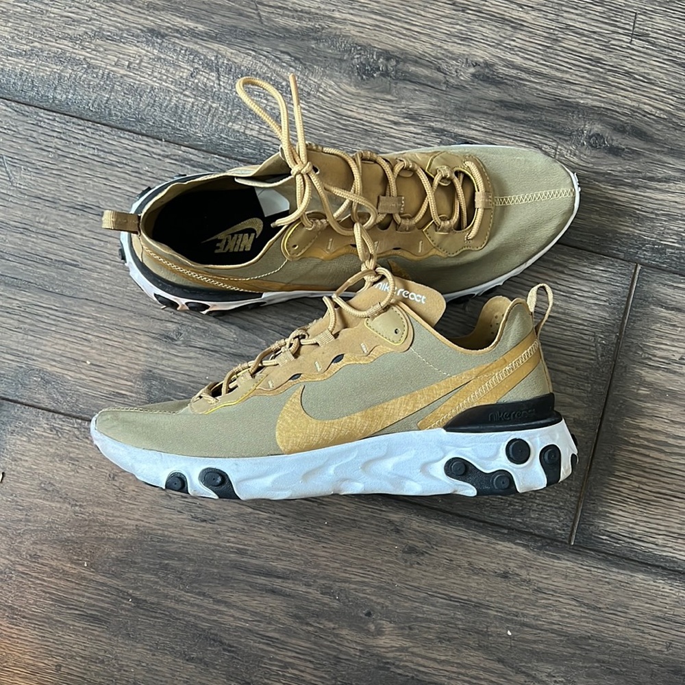 Nike React